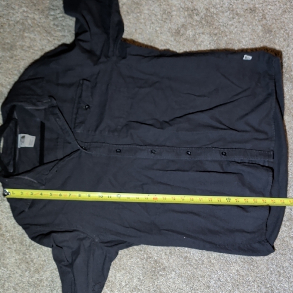 The North Face Black Men's Shirt with Logo Tag - Picture 8 of 11